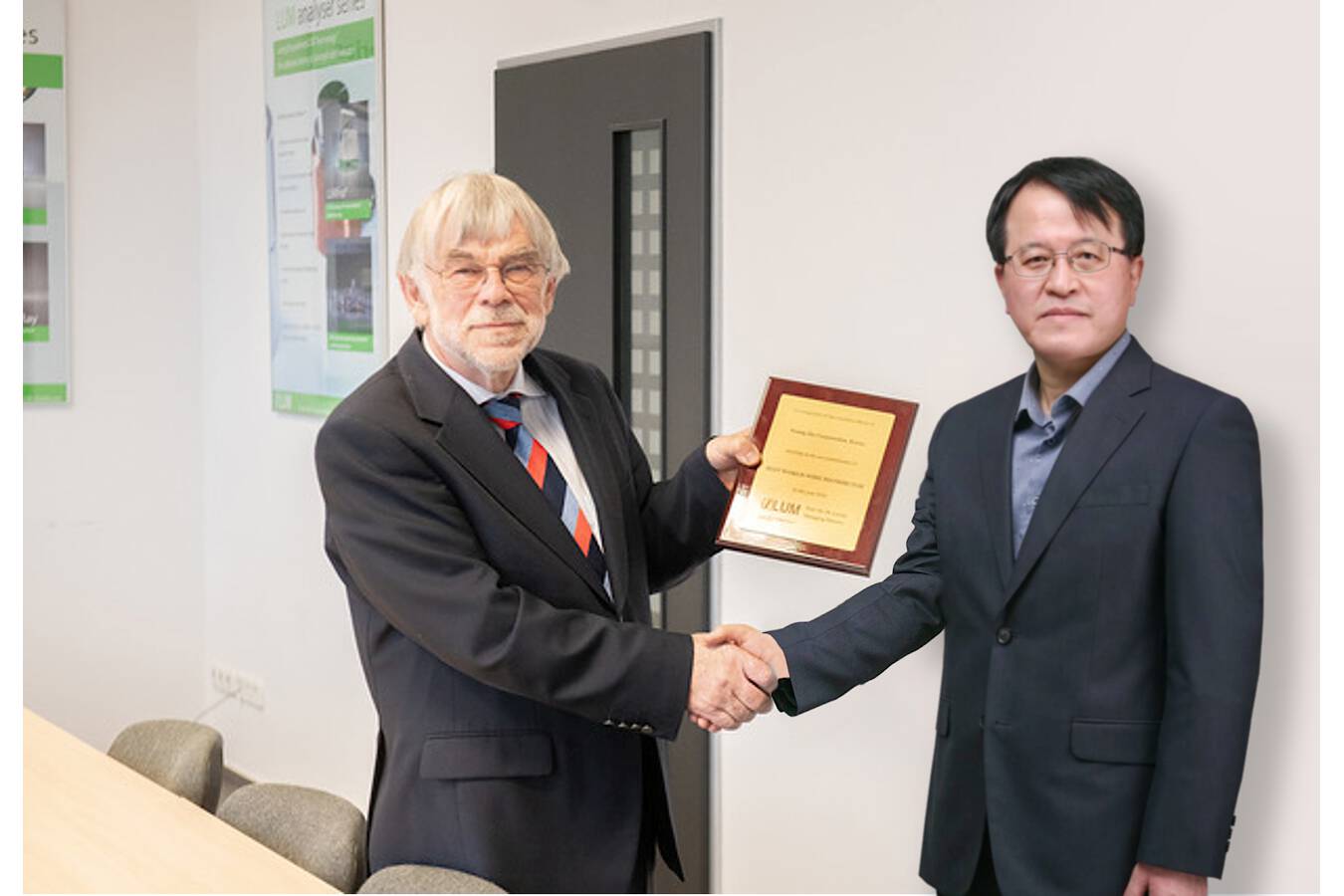 Prof. Dr. Dr. Dietmar Lerche (Geschäftsführer LUM GmbH), Robin Lee (Young Jin Corporation, Korea, ausgezeichnet 2021, Fotocollage)